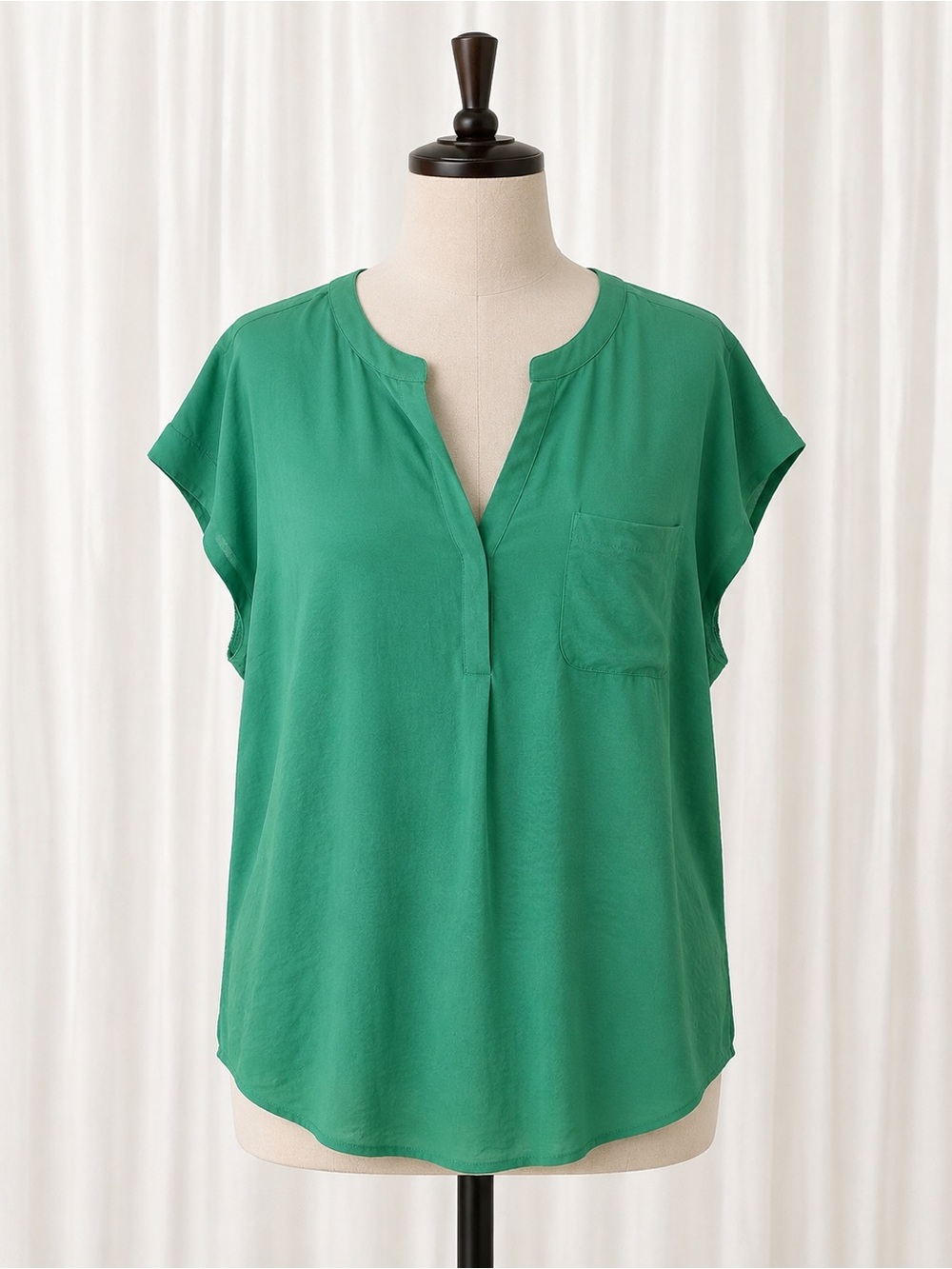 Liz Claiborne Green Split-Neck Cap Sleeve Top